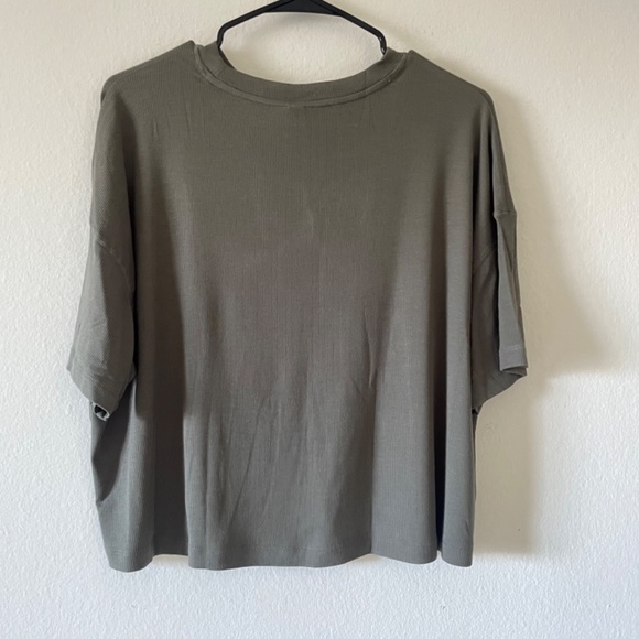 Vuori cove crop woman’s short sleeve crewneck T-shirt size M - Picture 5 of 13